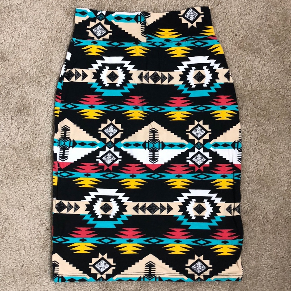 Multi-Color Pattern Skirt